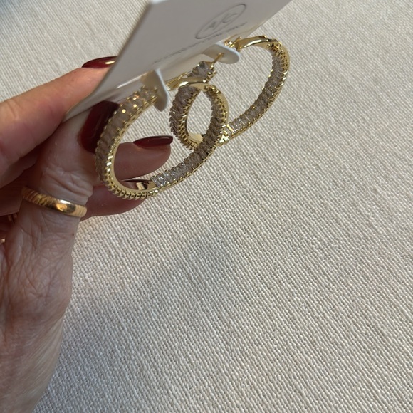 NWT Vici Collection gold hoops w fake diamonds - Picture 3 of 4